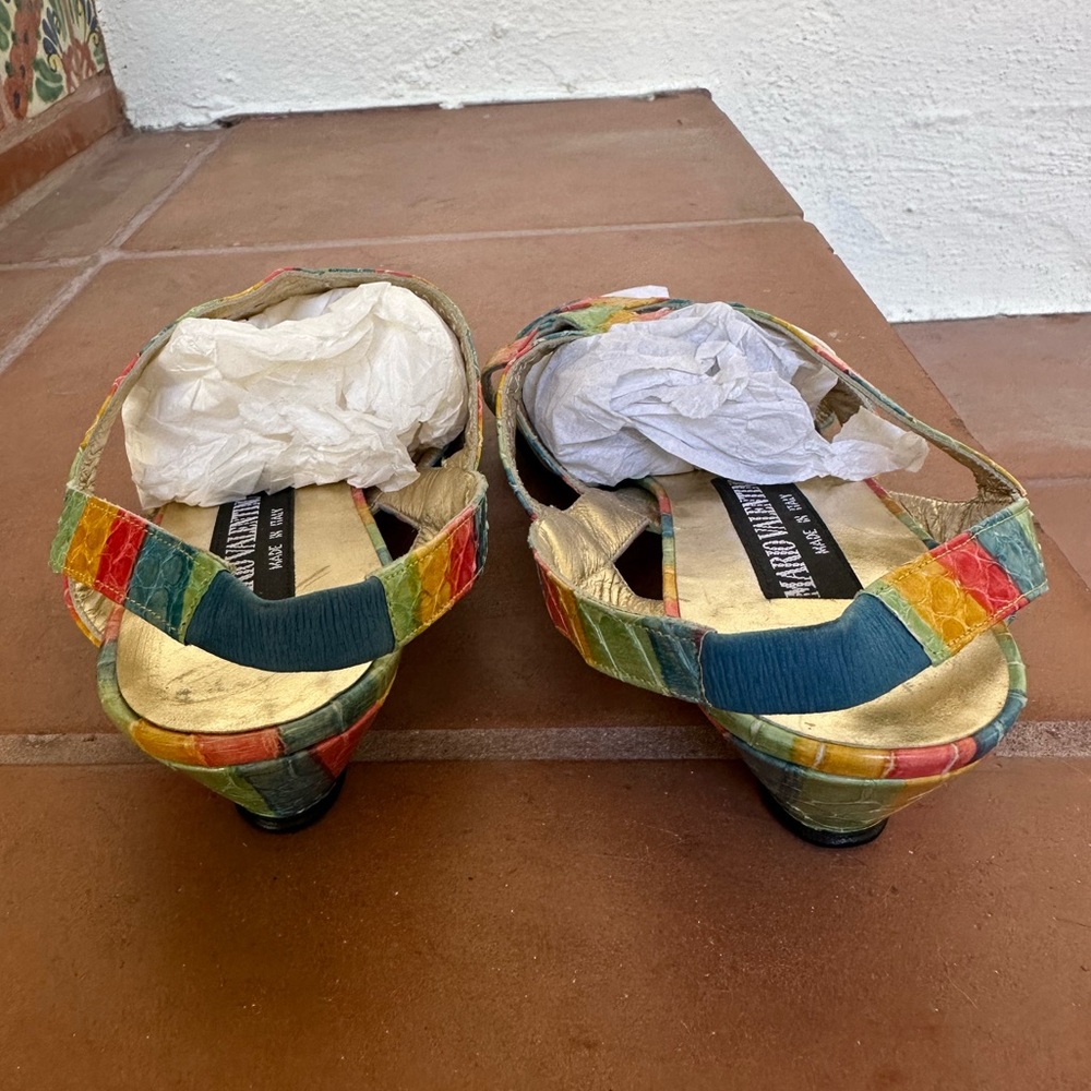 Mario Valentino multi colored snakeskin slingback sandal w/ 1.5” wedge. size 6.5 - Picture 4 of 7